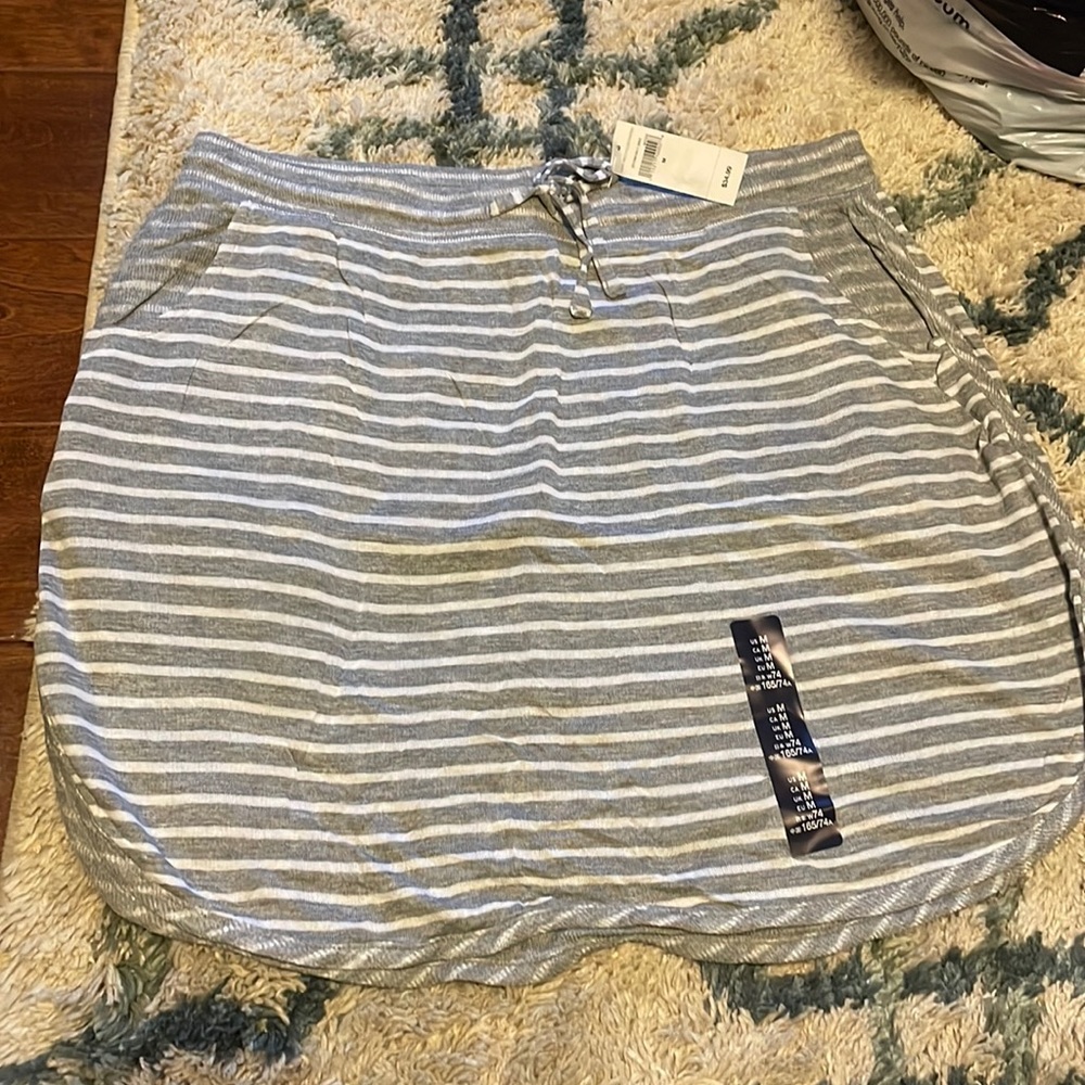 GAP striped skirt